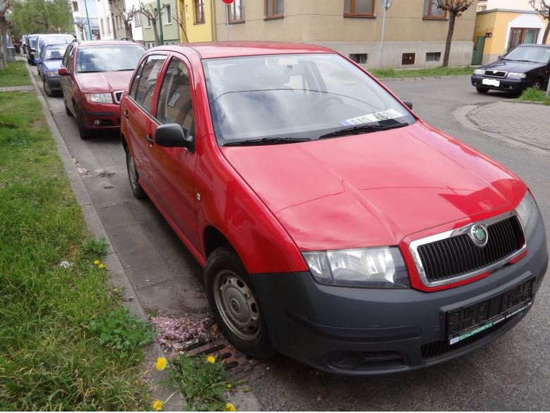 7.7.2014 elektronická dražba Škoda Fabia 1,2 HTP Junior, r. 2006 , vyvolávací cena 17.000 Kč 7.7.2014 elektronická dražba Škoda Fabia 1,2 HTP Junior, r. 2006 , vyvolávací cena 17.000 Kč