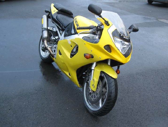 19.12.2014 Dražba motocyklu Suzuki GSX, s vyvolávací cenou 20.000 Kč 19.12.2014 Dražba motocyklu Suzuki GSX, s vyvolávací cenou 20.000 Kč