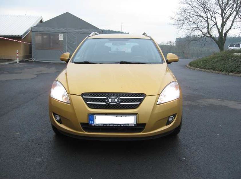 16.1.2015 Dražba osobního automobilu Kia Cee´d, s vyvolávací cenou 45.000 Kč