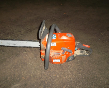 25.5.2017 Dražba benzínové motorové pily. Vyvolávací cena 800 Kč. 25.5.2017 Dražba benzínové motorové pily. Vyvolávací cena 800 Kč.