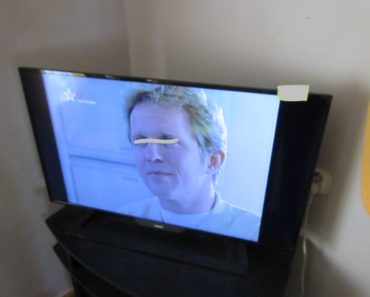 26.6.2017 Dražba televize zn. Philips. Minimální kupní cena 500 Kč. 26.6.2017 Dražba televize zn. Philips. Minimální kupní cena 500 Kč.