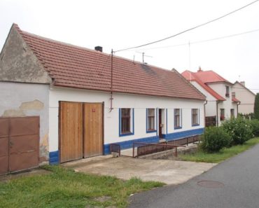 29.11.2017  Dražba / prodej domu. Tato nemovitost leží v okrese Hodonín. Vyvolávací nebo kupní cena 193.333 Kč