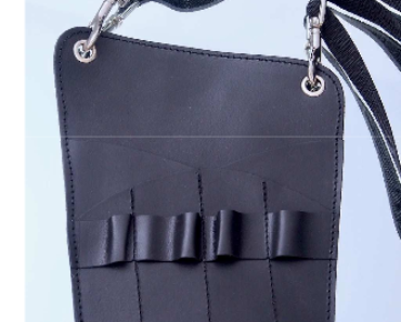 23.10.2018 Dražba kadeřnické kapsy – 37 kusů. Vyvolávací cena 740 Kč. 23.10.2018 Dražba kadeřnické kapsy – 37 kusů. Vyvolávací cena 740 Kč.