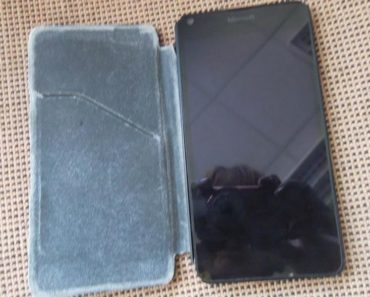 29.11.2018 Dražba mobilního telefonu MICROSOFT LUMIA 640LTE včetně headsetu. Vyvolávací cena 400 Kč. 29.11.2018 Dražba mobilního telefonu MICROSOFT LUMIA 640LTE včetně headsetu. Vyvolávací cena 400 Kč.