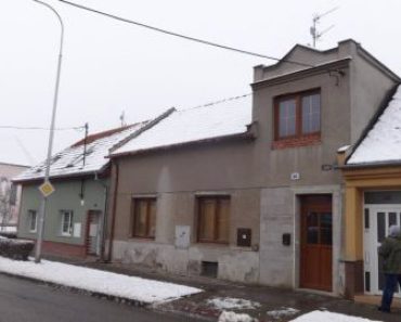 07.01.2019 Dražba Domy – Rodinný dům, Krasice. Tato nemovitost leží v okrese Prostějov. Vyvolávací cena 1 000 000 Kč, (ID: 428533) 07.01.2019 Dražba Domy – Rodinný dům, Krasice. Tato nemovitost leží v okrese Prostějov. Vyvolávací cena 1 000 000 Kč, (ID: 428533)