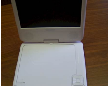 Do 15.5.2019 Aukce DVD přehrávače Sencor. Vyvolávací cena 100 Kč.