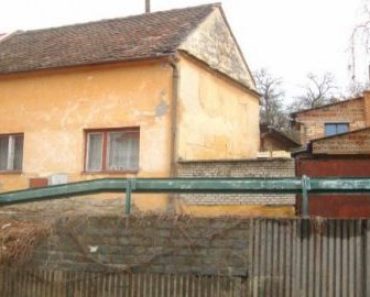 11.6.2020 Dražba nemovitosti (Rodinný dům, Koryčany, podíl 1/4). Vyvolávací cena 72.000 Kč, ➡ ID714772 11.6.2020 Dražba nemovitosti (Rodinný dům, Koryčany, podíl 1/4). Vyvolávací cena 72.000 Kč, ➡ ID714772