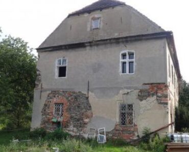 25.1.2021 Dražba nemovitosti (Dražba rodinného domu s rozlehlými pozemky v obci Vilémov, okr. Chomutov). Vyvolávací cena 2.216.000 Kč, ➡ ID772070