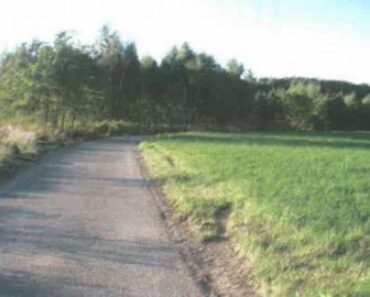 29.4.2021 Dražba nemovitosti (Pozemek o velikosti 17103 m2, Sendražice u Kolína, podíl 1/4). Vyvolávací cena 120.000 Kč, ➡ ID790188 29.4.2021 Dražba nemovitosti (Pozemek o velikosti 17103 m2, Sendražice u Kolína, podíl 1/4). Vyvolávací cena 120.000 Kč, ➡ ID790188